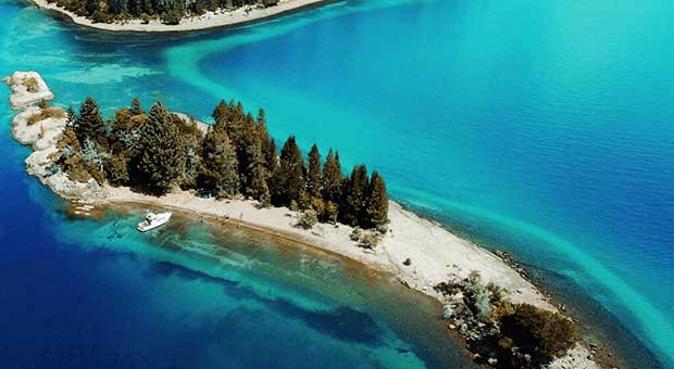 Nahuel Huapi and Arrayanes Forest Private Yacht - Image 2